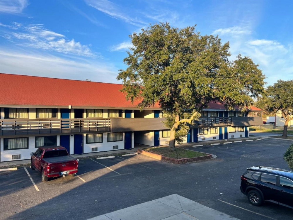 Studio 6 Suites Shreveport, LA Industrial Loop Image 7
